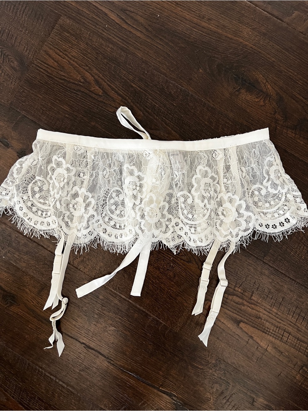 Victoria's Secret White Lace Garter Belt with Floral Detail